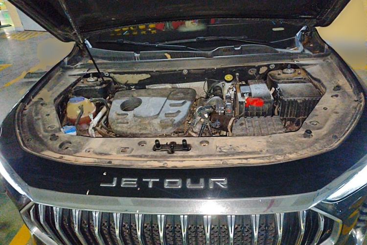 Used JETOUR X70 PLUS 2023 1.5T DCT Brave PLUS 5-Seater Engine Bay