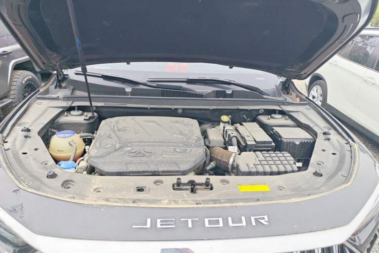 Used JETOUR X70 PLUS 2023 1.6T DCT Stronger 5-Seater Engine Bay