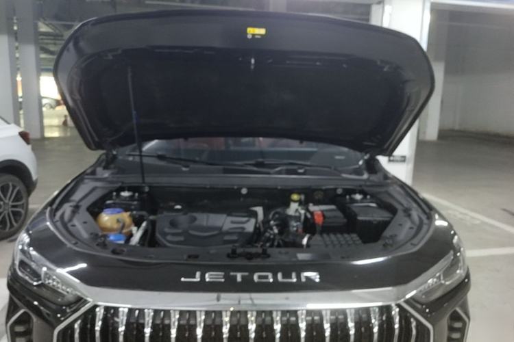 Used JETOUR X70 PLUS 2023 1.5T DCT Brave PLUS 5-Seater Engine Bay