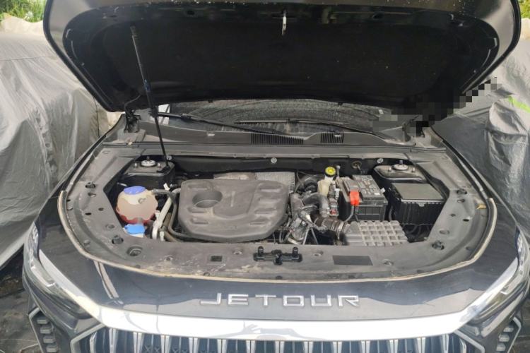 Used JETOUR X70 PLUS 2023 1.5T DCT Brave PLUS 5-Seater Engine Bay