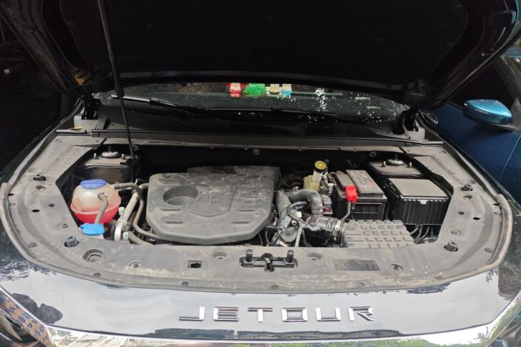 Used JETOUR X70 PLUS 2023 1.5T DCT Brave PLUS 7-Seater Engine Bay