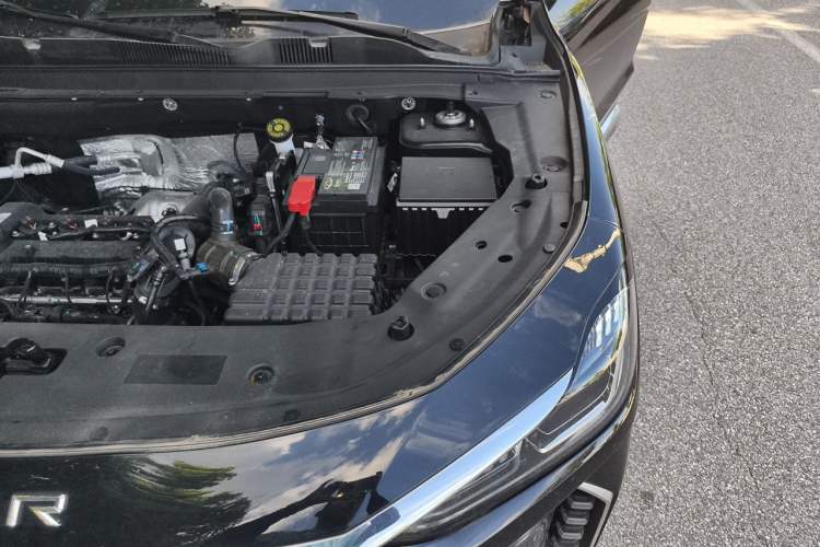 Used JETOUR X70 PLUS 2023 1.5T DCT Ziqiang PRO 5-Seater Engine Bay Left