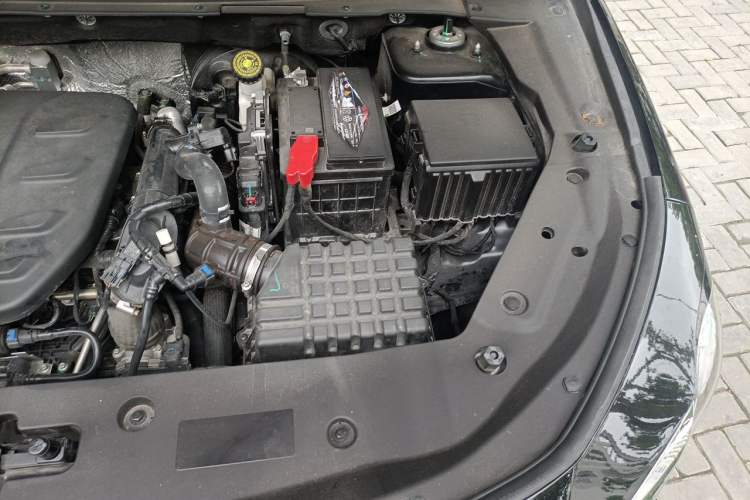 Used JETOUR X70 PLUS 2023 1.5T DCT Ziqiang PRO+ 7-Seater Engine Bay Left