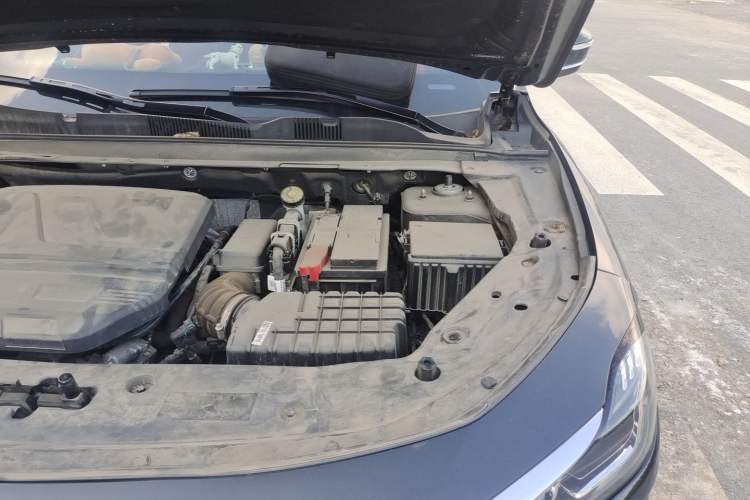 Used JETOUR X70 PLUS 2023 1.6T DCT Stronger PRO 5-Seater Engine Bay Left
