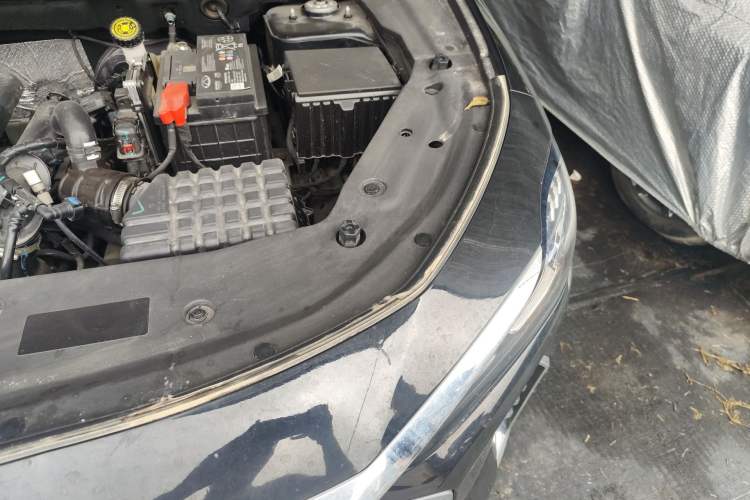 Used JETOUR X70 PLUS 2023 1.5T DCT Brave PLUS 5-Seater Engine Bay Left