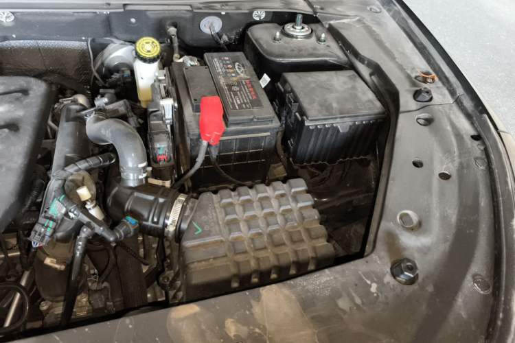 Used JETOUR X70 PLUS 2023 1.5T DCT Brave PLUS 7-Seater Engine Bay Left