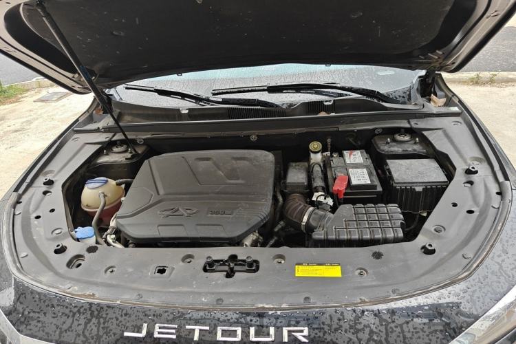Used JETOUR X70 PLUS 2023 1.6T DCT Stronger PRO+ 7-Seater Engine Bay