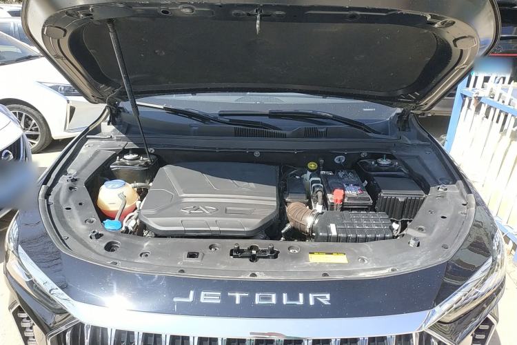Used JETOUR X70 PLUS 2023 1.6T DCT Stronger PLUS 5-seater Engine Bay