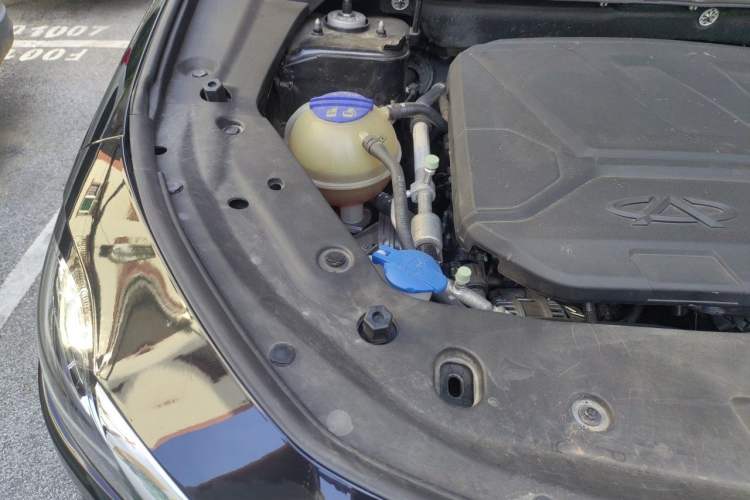 Used JETOUR X70 PLUS 2023 1.6T DCT Stronger PRO+ 7-Seater Engine Bay Right
