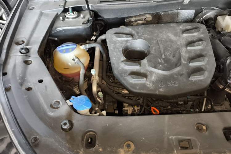 Used JETOUR X70 PLUS 2023 1.5T DCT Brave PLUS 7-Seater Engine Bay Right