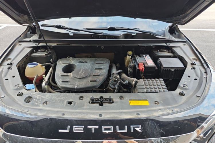 Used JETOUR X70 PLUS 2023 1.5T DCT Brave PLUS 7-Seater Engine Bay