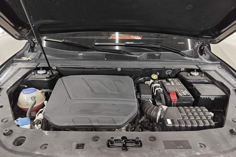 Used JETOUR X70 PLUS 2023 1.6T DCT Stronger 5-Seater Engine Bay