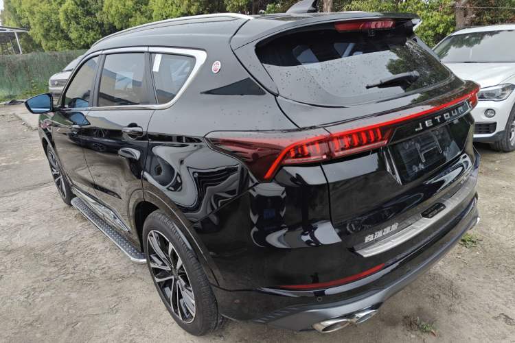 Used JETOUR X70 PLUS 2023 1.6T DCT Stronger PRO+ 5-Seater Exterior 2