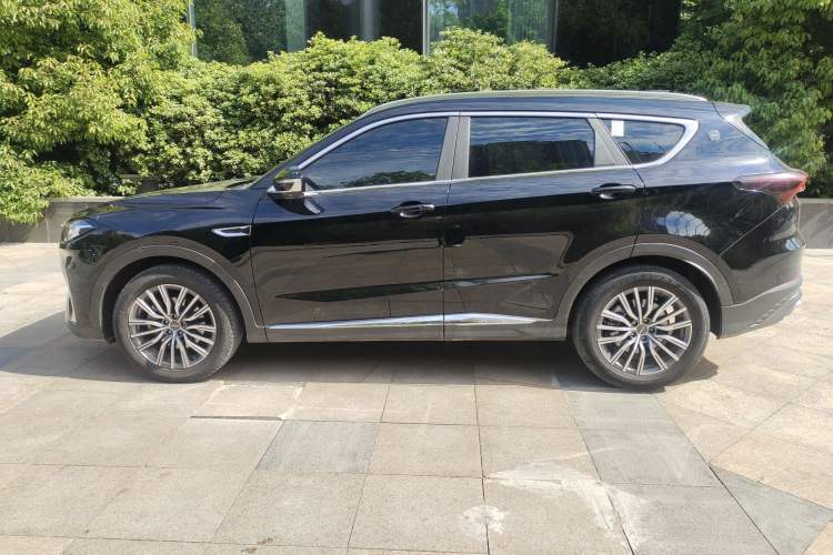 Used JETOUR X70 PLUS 2023 1.5T DCT Brave PLUS 5-Seater Exterior 2