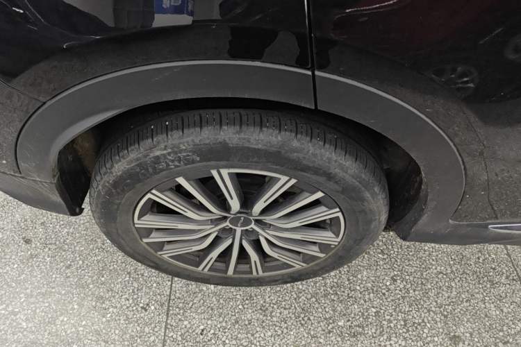 Used JETOUR X70 PLUS 2023 1.5T DCT Ziqiang PRO 5-Seater Exterior 2