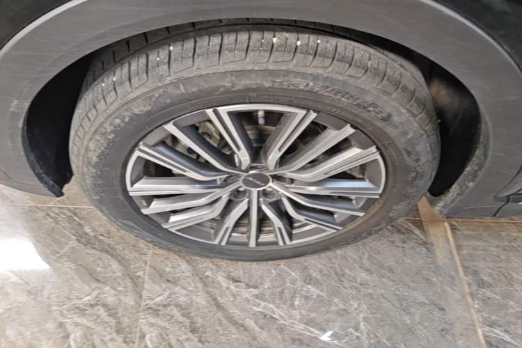 Used JETOUR X70 PLUS 2023 1.5T DCT Brave PLUS 5-Seater Exterior 4