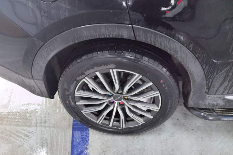 Used JETOUR X70 PLUS 2023 1.5T DCT Brave PLUS 5-Seater Exterior 5