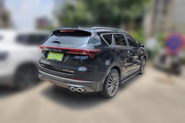 Used JETOUR X70 PLUS 2023 1.5T DCT Brave PLUS 7-Seater Exterior 5