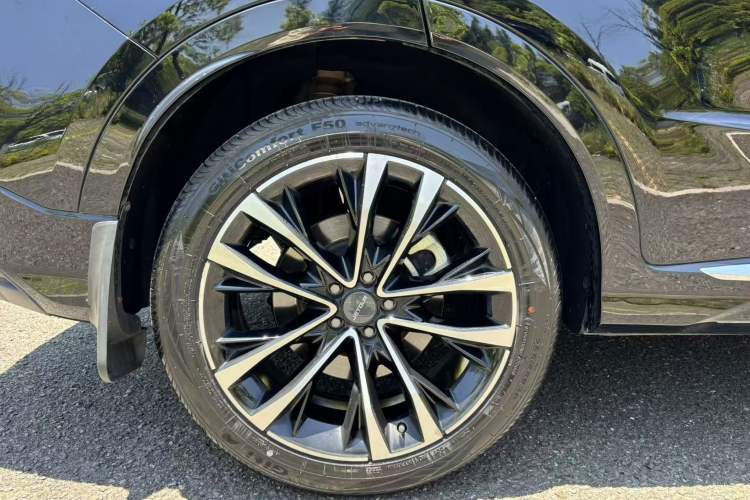 Used JETOUR X70 PLUS 2023 1.6T DCT Stronger PRO 5-Seater Exterior 9