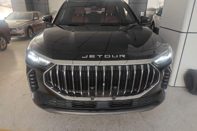 Used JETOUR X70 PLUS 2023 1.6T DCT Stronger PRO 5-Seater Front