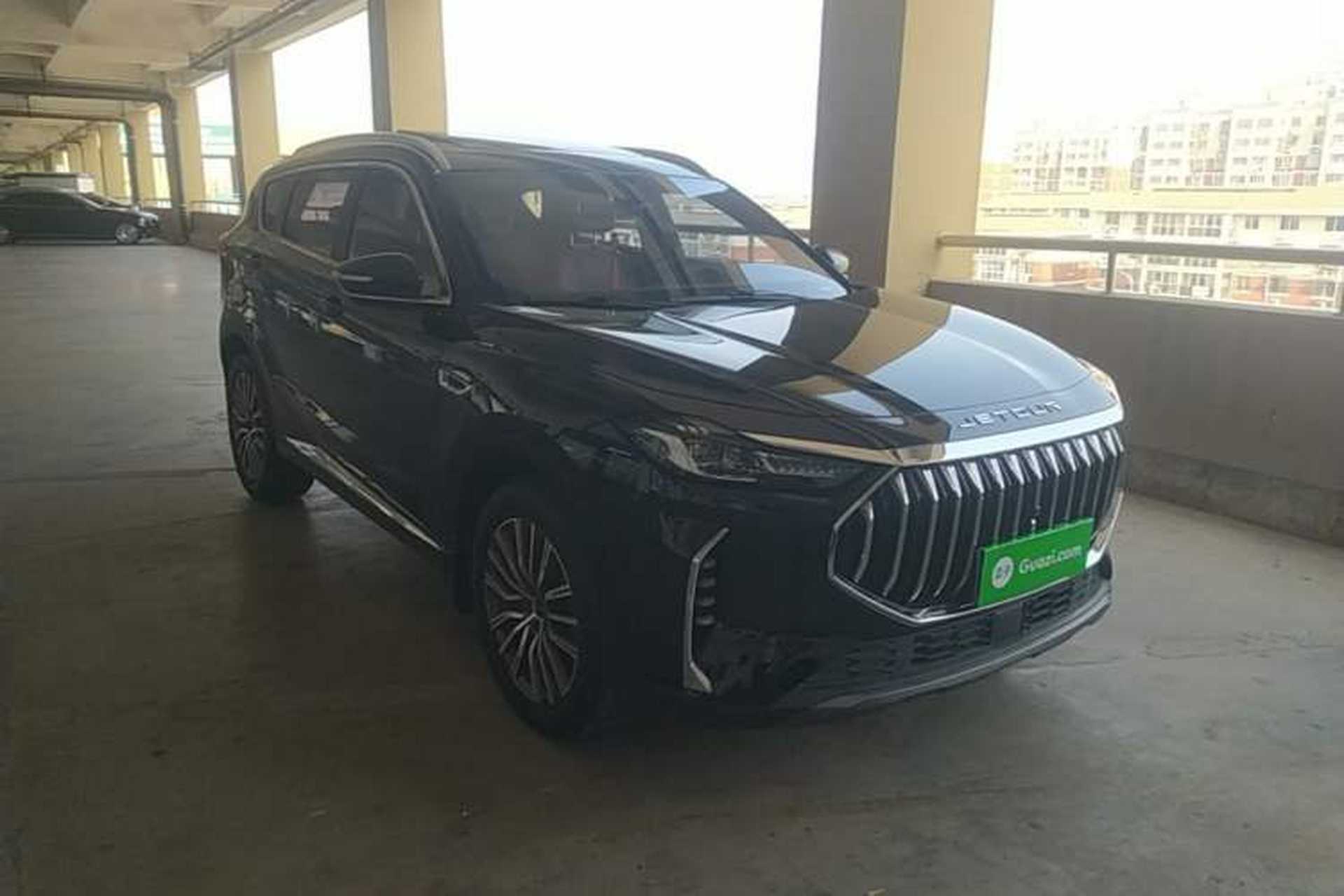 Used JETOUR X70 PLUS 2023 1.5T DCT Brave PLUS 7-Seater Front Right 45 Deg