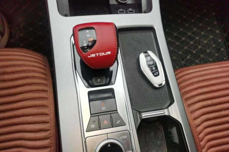 Used JETOUR X70 PLUS 2023 1.5T DCT Ziqiang PRO+ 5-Seater Gear Lever