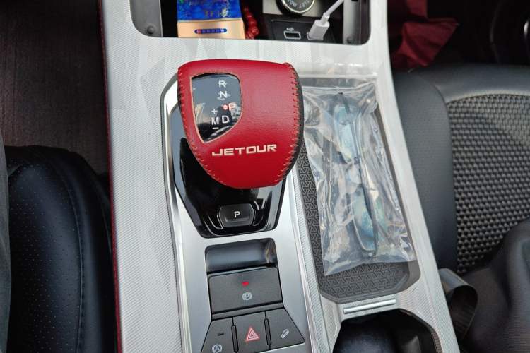 Used JETOUR X70 PLUS 2023 1.5T DCT Ziqiang PRO+ 5-Seater Gear Lever