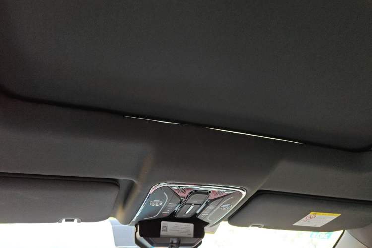 Used JETOUR X70 PLUS 2023 1.5T DCT Ziqiang PRO+ 5-Seater Headliner