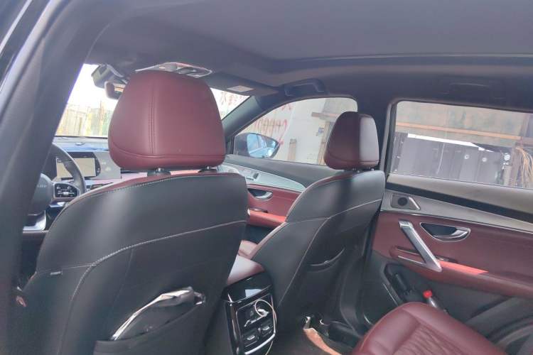 Used JETOUR X70 PLUS 2023 1.6T DCT Stronger PRO+ 5-Seater Headliner