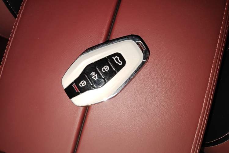 Used JETOUR X70 PLUS 2023 1.5T DCT Ziqiang PRO+ 5-Seater Interior 1