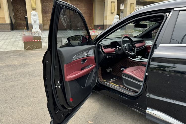 Used JETOUR X70 PLUS 2023 1.6T DCT Stronger 5-Seater Interior 4