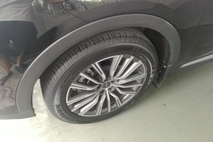 Used JETOUR X70 PLUS 2023 1.5T DCT Brave PLUS 7-Seater Left Front Wheel Hub