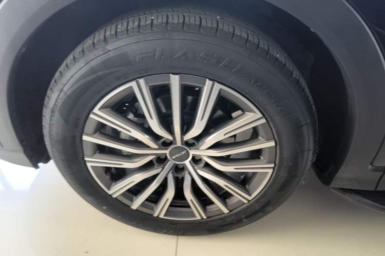 Used JETOUR X70 PLUS 2023 1.5T DCT Ziqiang PRO+ 5-Seater Left Front Wheel Hub