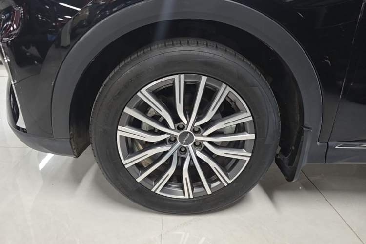 Used JETOUR X70 PLUS 2023 1.5T DCT Ziqiang PRO 5-Seater Left Front Wheel Hub