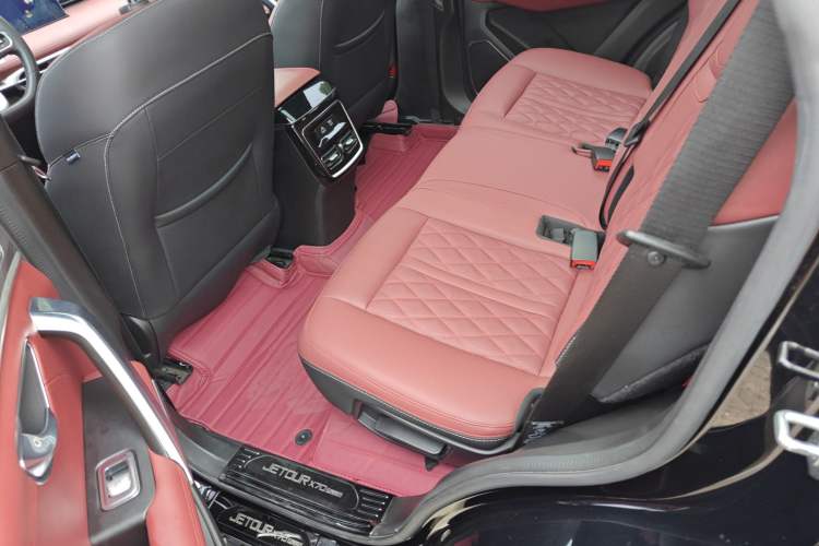 Used JETOUR X70 PLUS 2023 1.6T DCT Stronger PRO+ 5-Seater Left Rear Seat