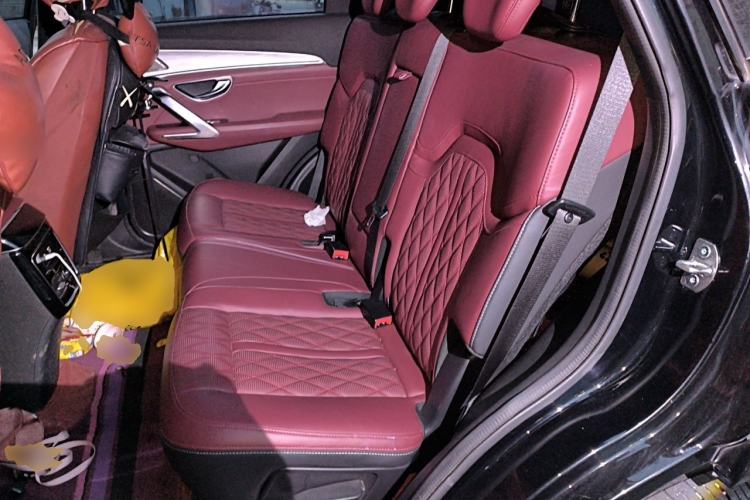 Used JETOUR X70 PLUS 2023 1.6T DCT Stronger PRO 7-Seater Left Rear Seat