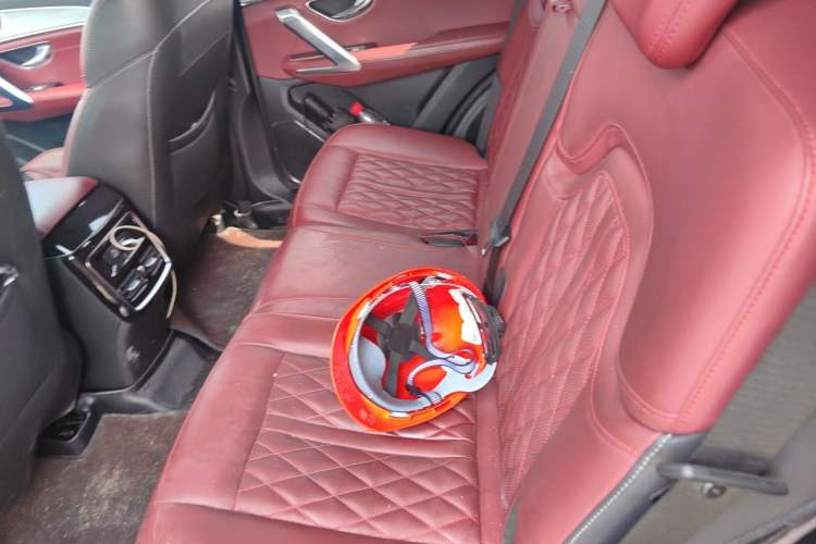 Used JETOUR X70 PLUS 2023 1.6T DCT Stronger PRO+ 5-Seater Left Rear Seat