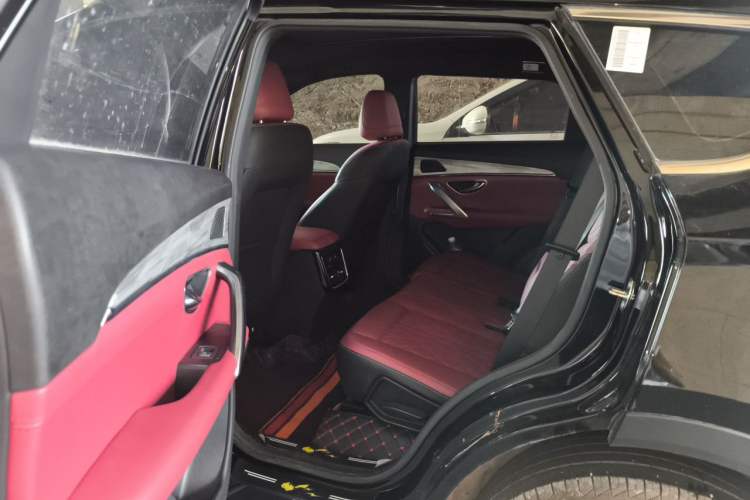 Used JETOUR X70 PLUS 2023 1.5T DCT Brave PLUS 7-Seater Left Rear Seat