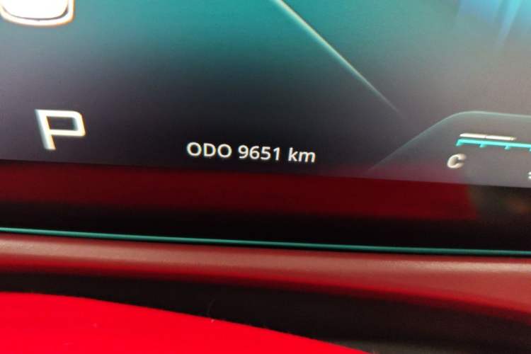 Used JETOUR X70 PLUS 2023 1.5T DCT Brave PLUS 7-Seater Odometer Close Up