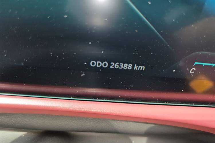 Used JETOUR X70 PLUS 2023 1.5T DCT Brave PLUS 7-Seater Odometer Close Up