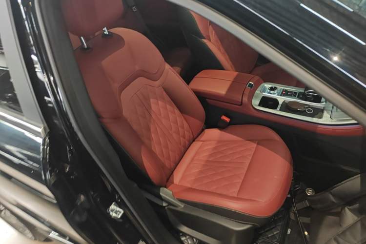 Used JETOUR X70 PLUS 2023 1.5T DCT Brave PLUS 5-Seater — 19