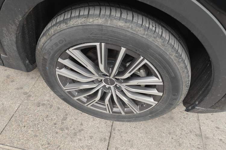 Used JETOUR X70 PLUS 2023 1.5T DCT Ziqiang PRO 5-Seater Right Front Wheel Hub
