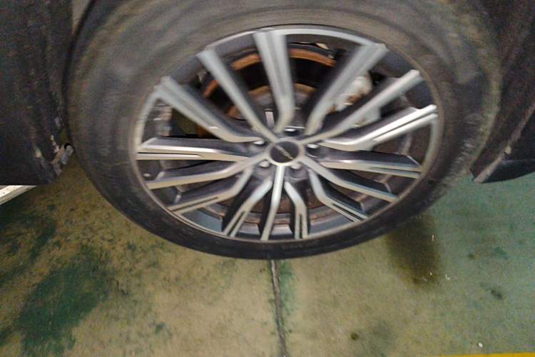 Used JETOUR X70 PLUS 2023 1.5T DCT Brave PLUS 5-Seater Right Front Wheel Hub