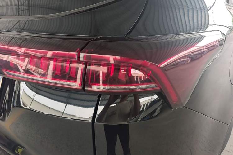 Used JETOUR X70 PLUS 2023 1.5T DCT Brave PLUS 5-Seater Right Rear Taillight