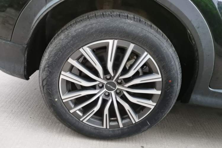 Used JETOUR X70 PLUS 2023 1.5T DCT Ziqiang PRO+ 5-Seater Right Rear Wheel Hub