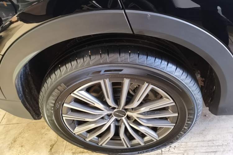 Used JETOUR X70 PLUS 2023 1.5T DCT Brave PLUS 5-Seater Right Rear Wheel Hub