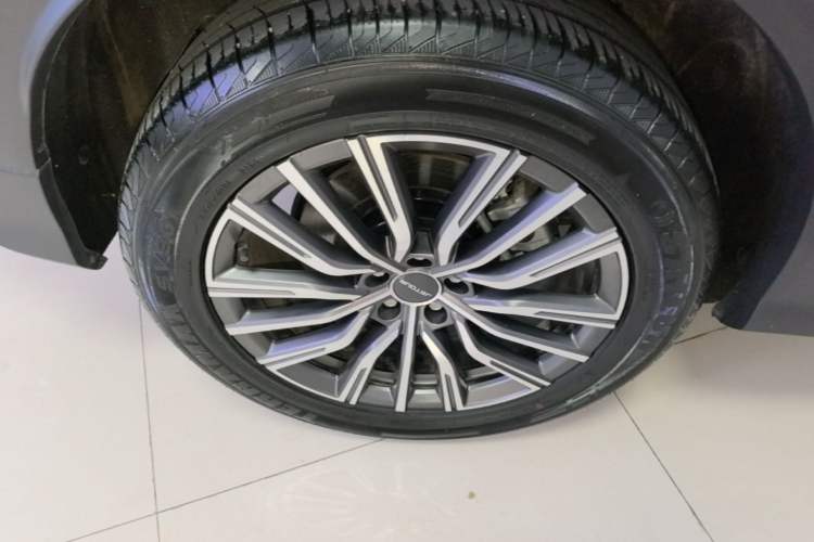 Used JETOUR X70 PLUS 2023 1.5T DCT Brave PLUS 5-Seater Right Rear Wheel Hub