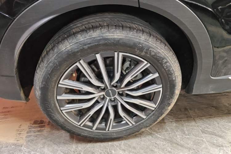 Used JETOUR X70 PLUS 2023 1.5T DCT Brave PLUS 5-Seater Right Rear Wheel Hub