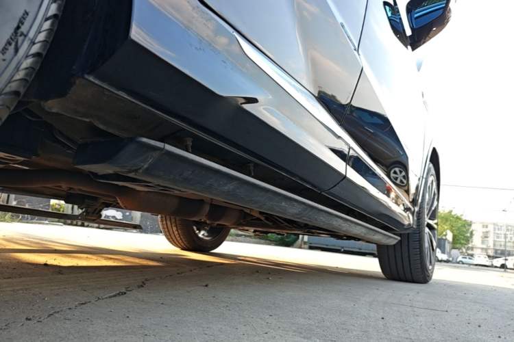 Used JETOUR X70 PLUS 2023 1.6T DCT Stronger PLUS 5-seater Right Side Sill