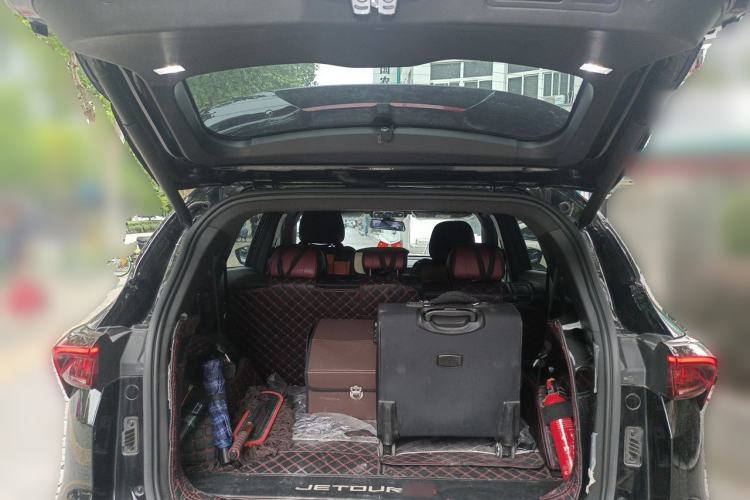 Used JETOUR X70 PLUS 2023 1.5T DCT Ziqiang PRO+ 7-Seater Trunk